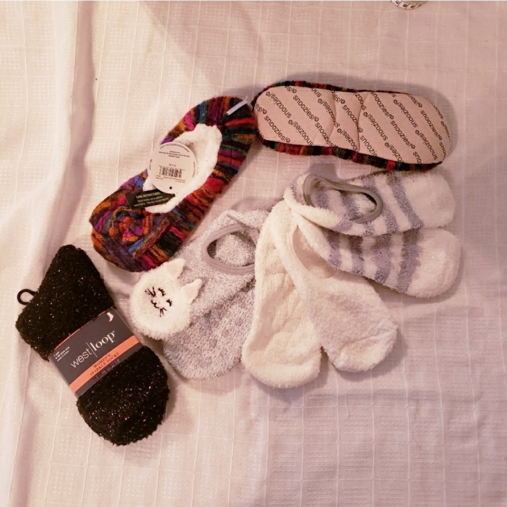 NWT house slippers house socks multipack